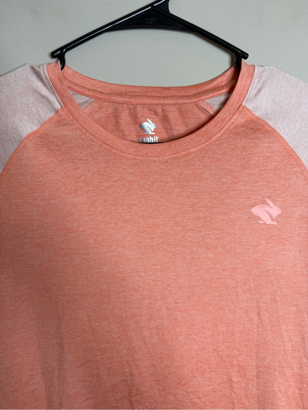 Rabbit Women’s Running EZ Tee Long Sleeve Coral Size Small - Picture 4 of 8
